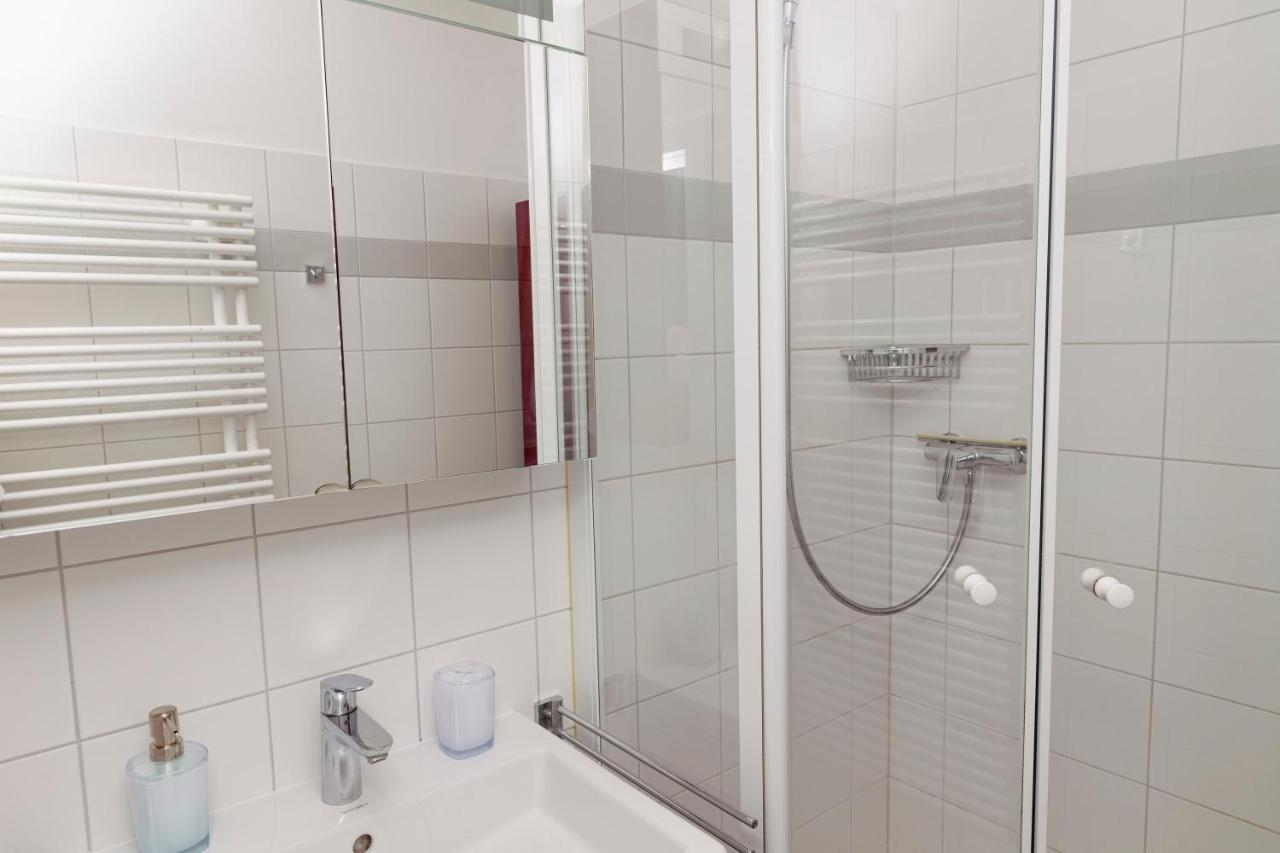 Beautiful 2-Bedroom Apartment Near Schoenbrunn فيينا المظهر الخارجي الصورة
