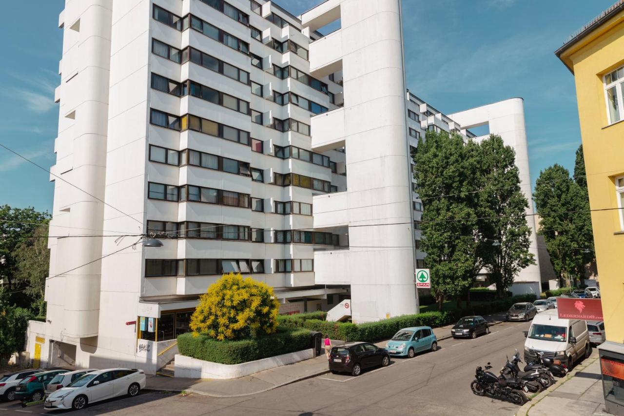Beautiful 2-Bedroom Apartment Near Schoenbrunn فيينا المظهر الخارجي الصورة