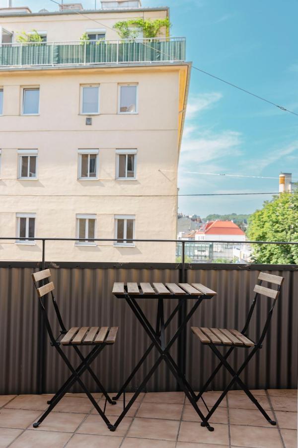 Beautiful 2-Bedroom Apartment Near Schoenbrunn فيينا المظهر الخارجي الصورة