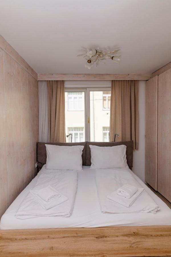 Beautiful 2-Bedroom Apartment Near Schoenbrunn فيينا المظهر الخارجي الصورة