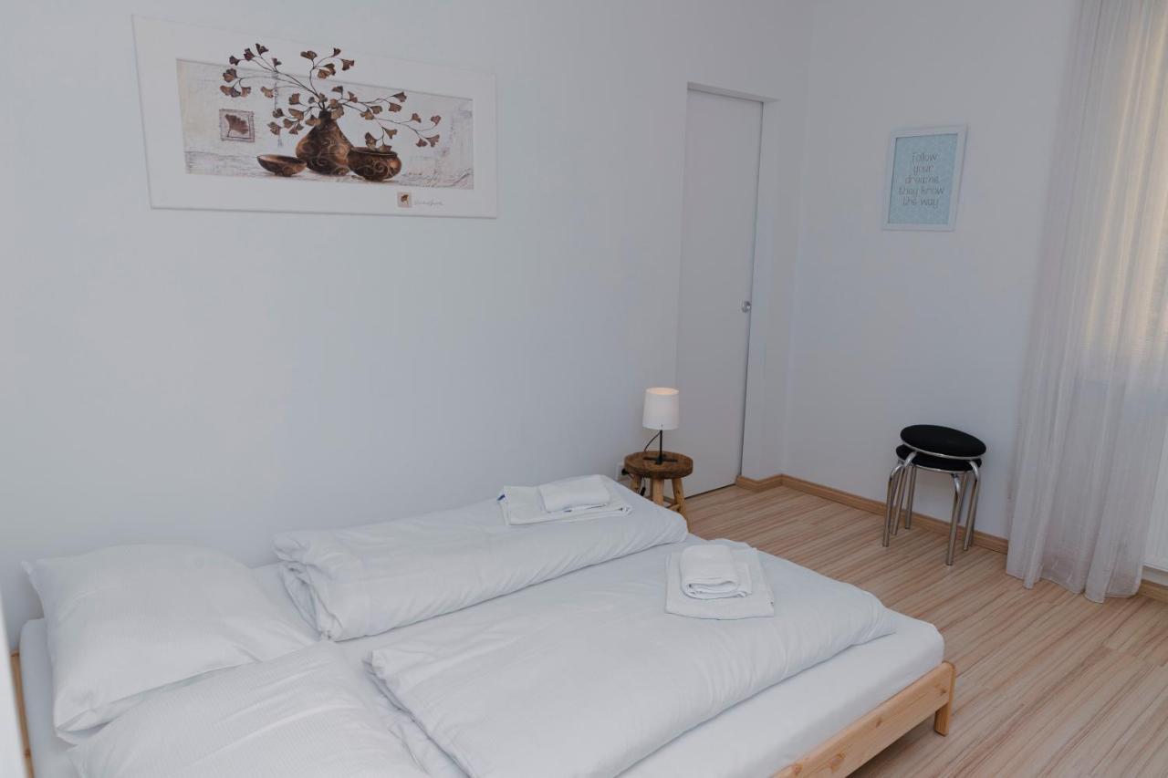 Beautiful 2-Bedroom Apartment Near Schoenbrunn فيينا المظهر الخارجي الصورة