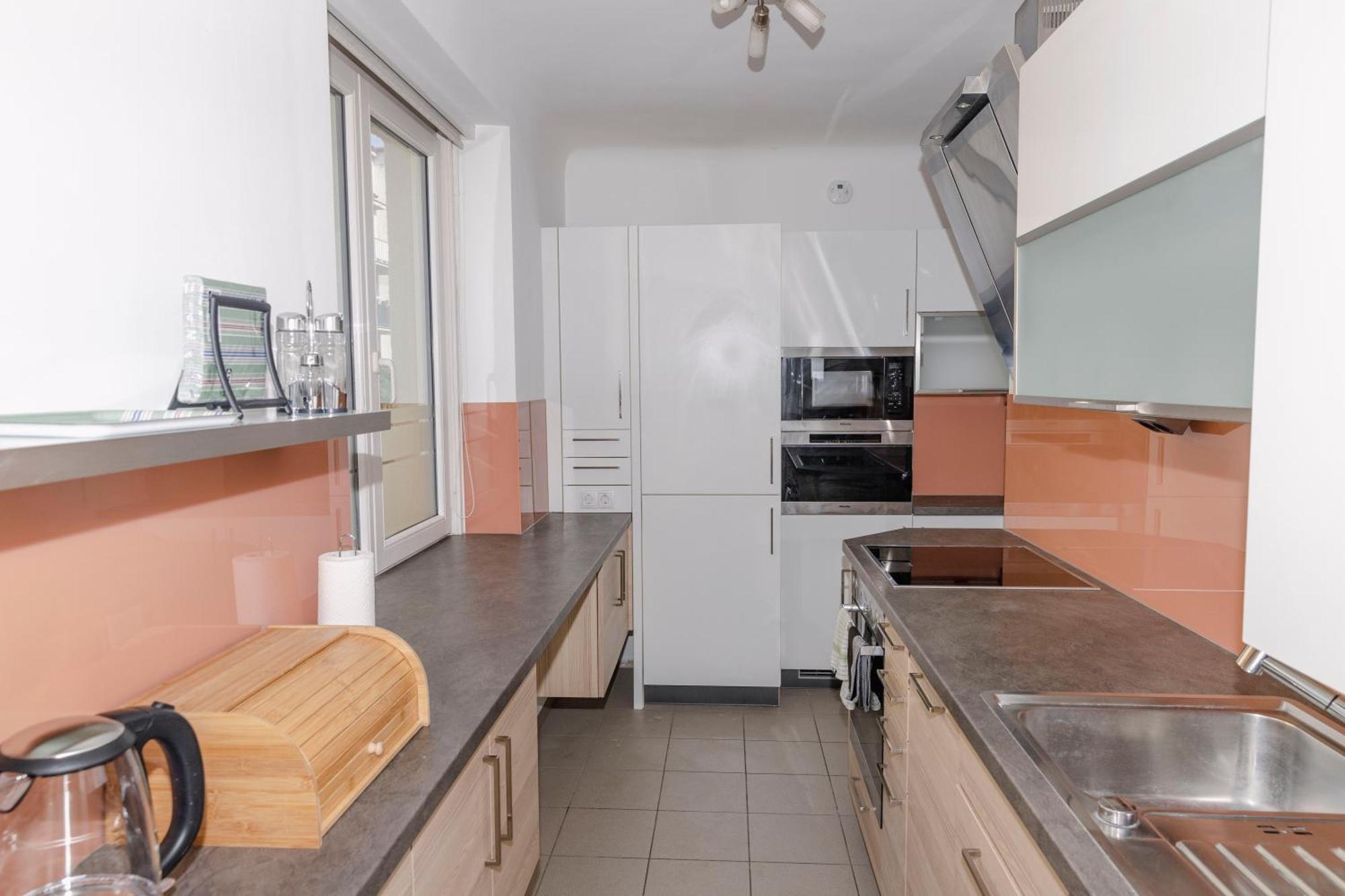 Beautiful 2-Bedroom Apartment Near Schoenbrunn فيينا المظهر الخارجي الصورة