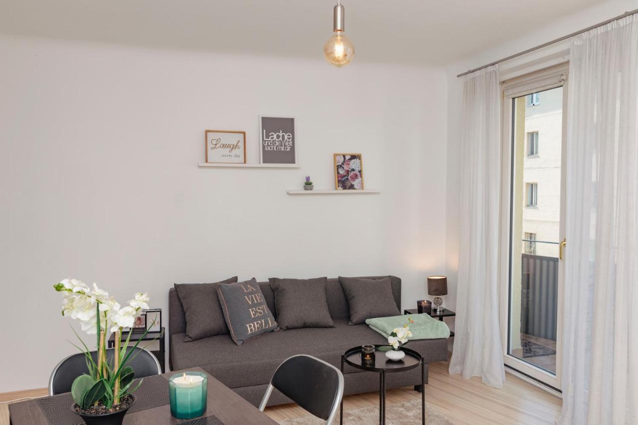 Beautiful 2-Bedroom Apartment Near Schoenbrunn فيينا المظهر الخارجي الصورة