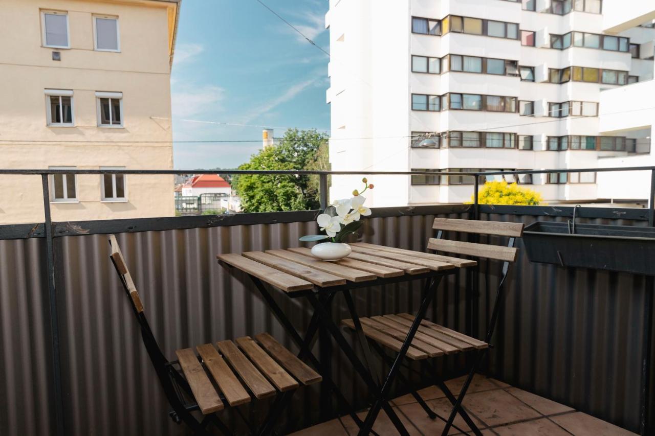 Beautiful 2-Bedroom Apartment Near Schoenbrunn فيينا المظهر الخارجي الصورة