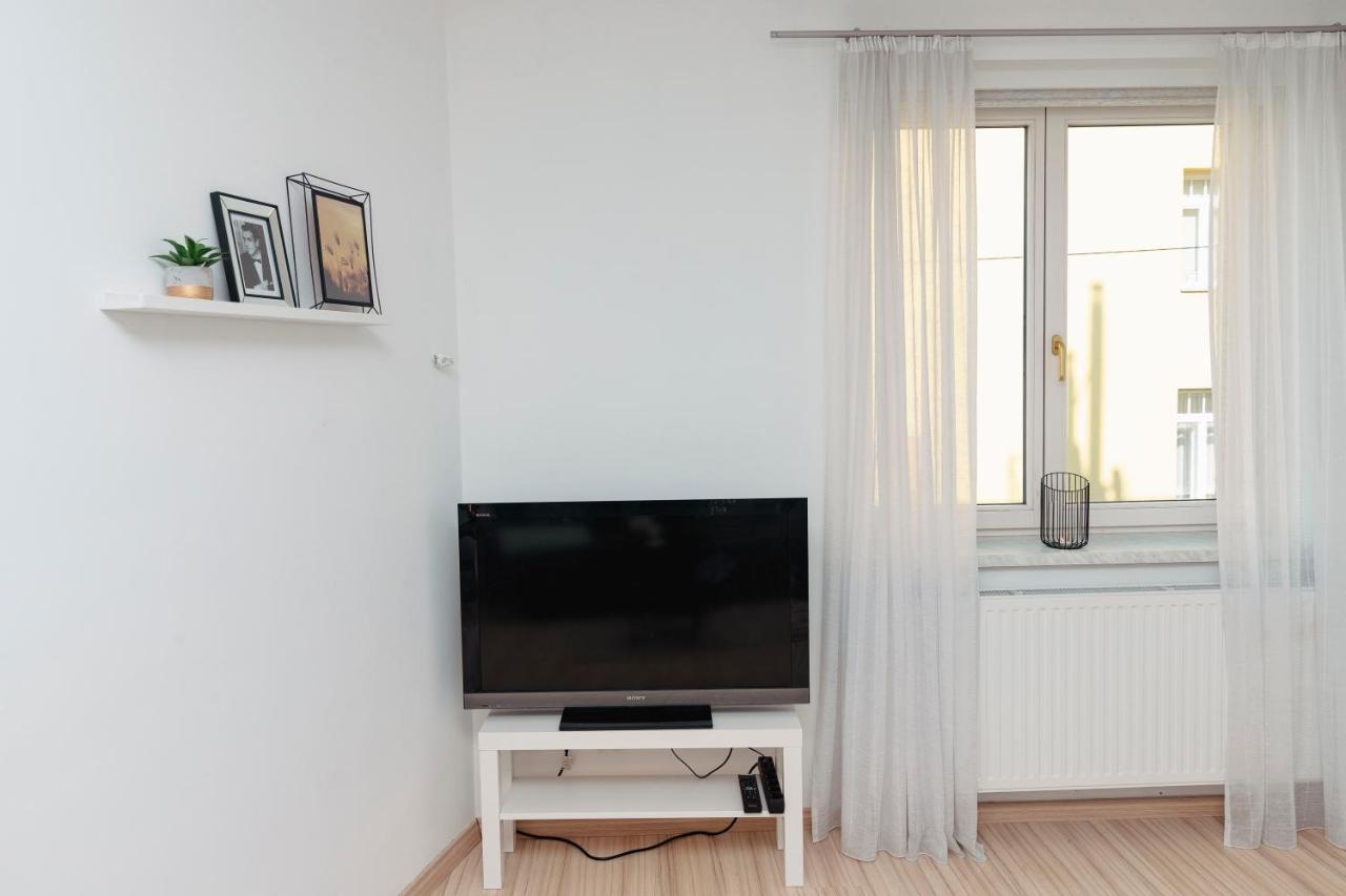 Beautiful 2-Bedroom Apartment Near Schoenbrunn فيينا المظهر الخارجي الصورة