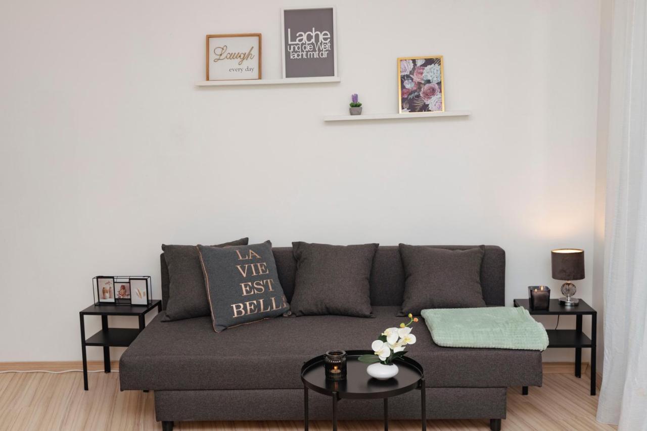 Beautiful 2-Bedroom Apartment Near Schoenbrunn فيينا المظهر الخارجي الصورة